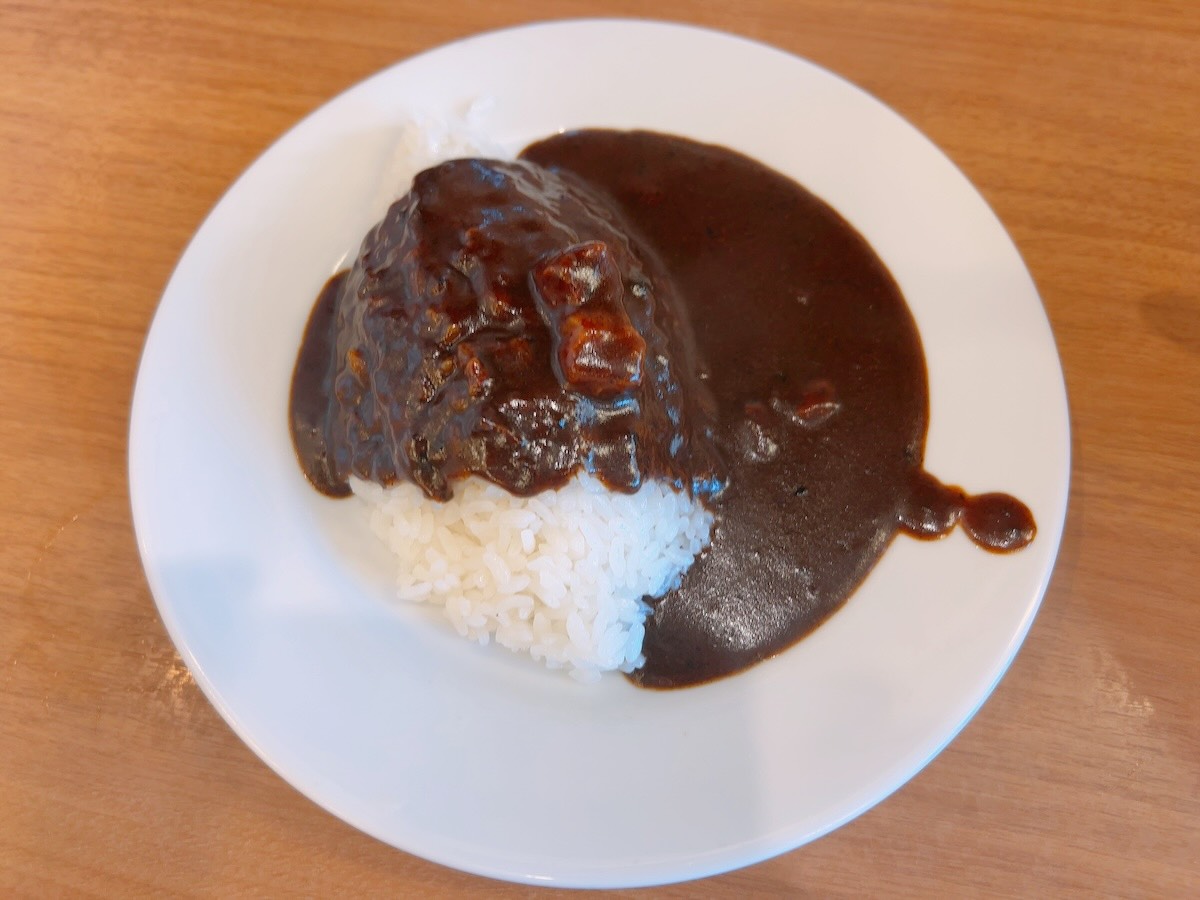 「インディアン 本店」の半カレー