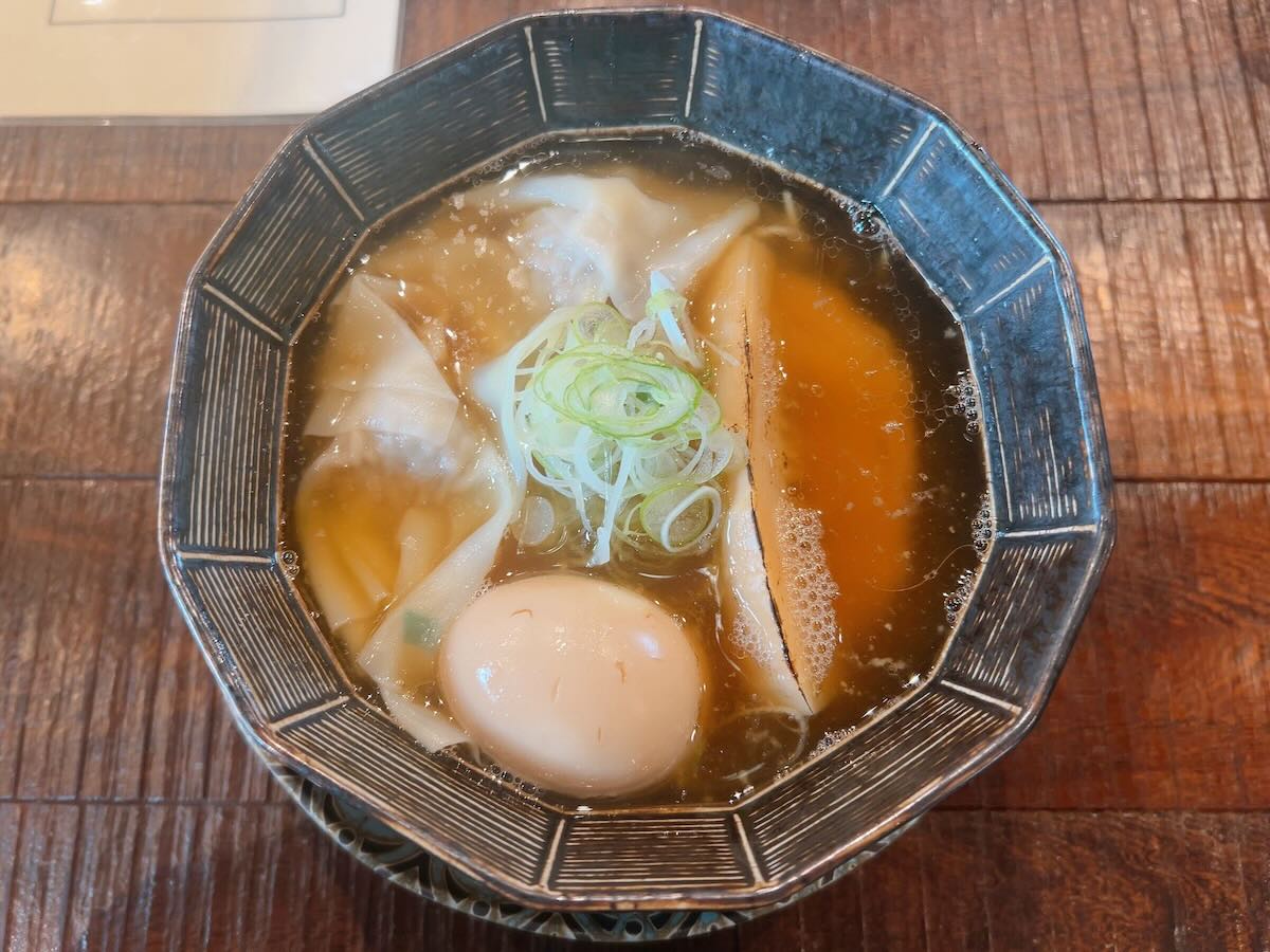 「古民家ヌードゥル 黒揚羽森住」の醤油らぁ麺