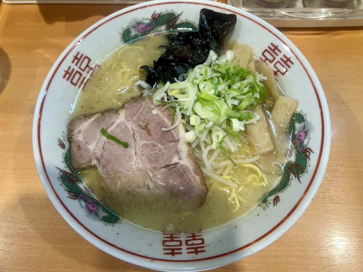 「らーめん 紫雲亭」の塩ラーメン
